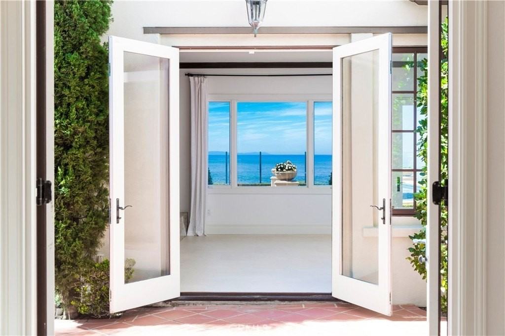 23 Atlantis Cove - Photo 5 of 34