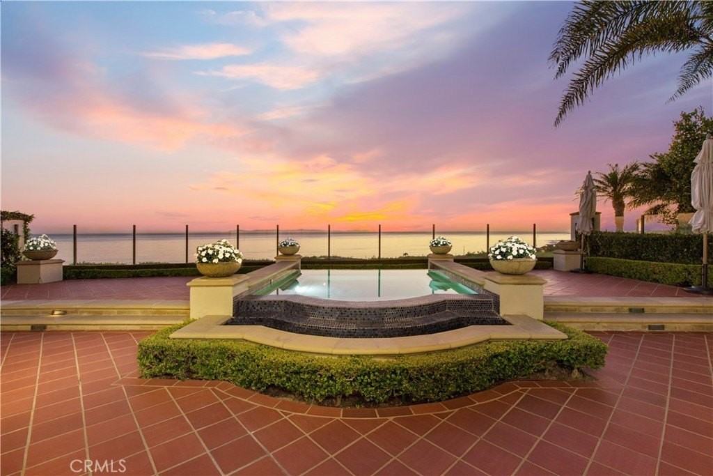 23 Atlantis Cove - Photo 7 of 34