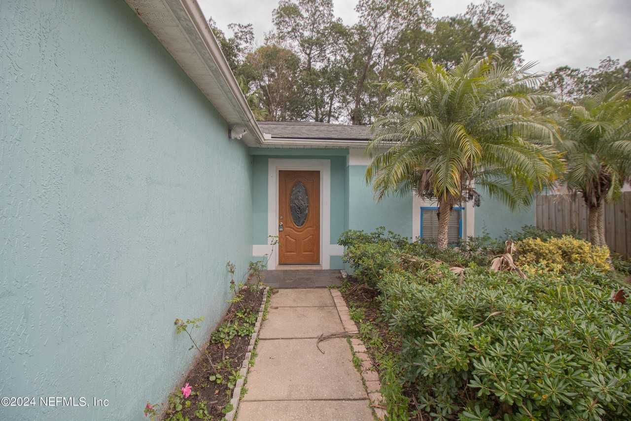 2675 Lantana Lakes Dr E - Photo 2 of 28