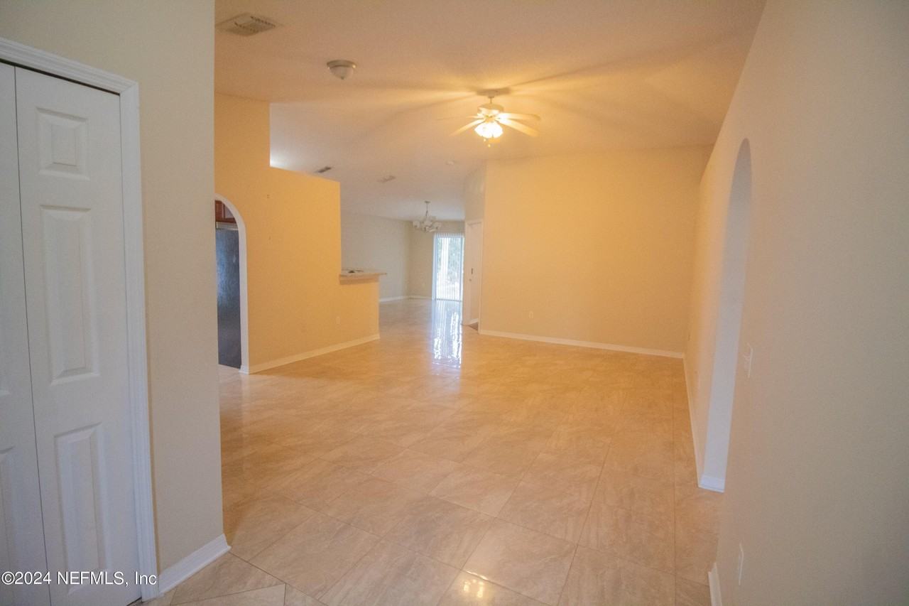 2675 Lantana Lakes Dr E - Photo 3 of 28