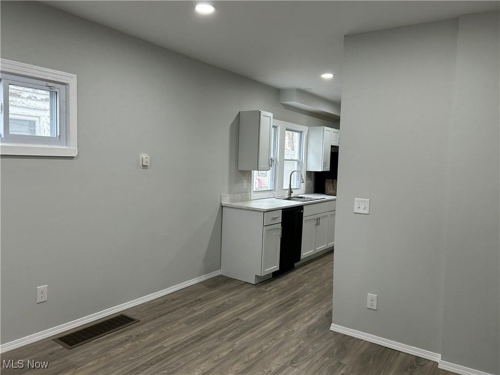 15630 Holmes Ave Unit Down #DOWN - Photo 5 of 26