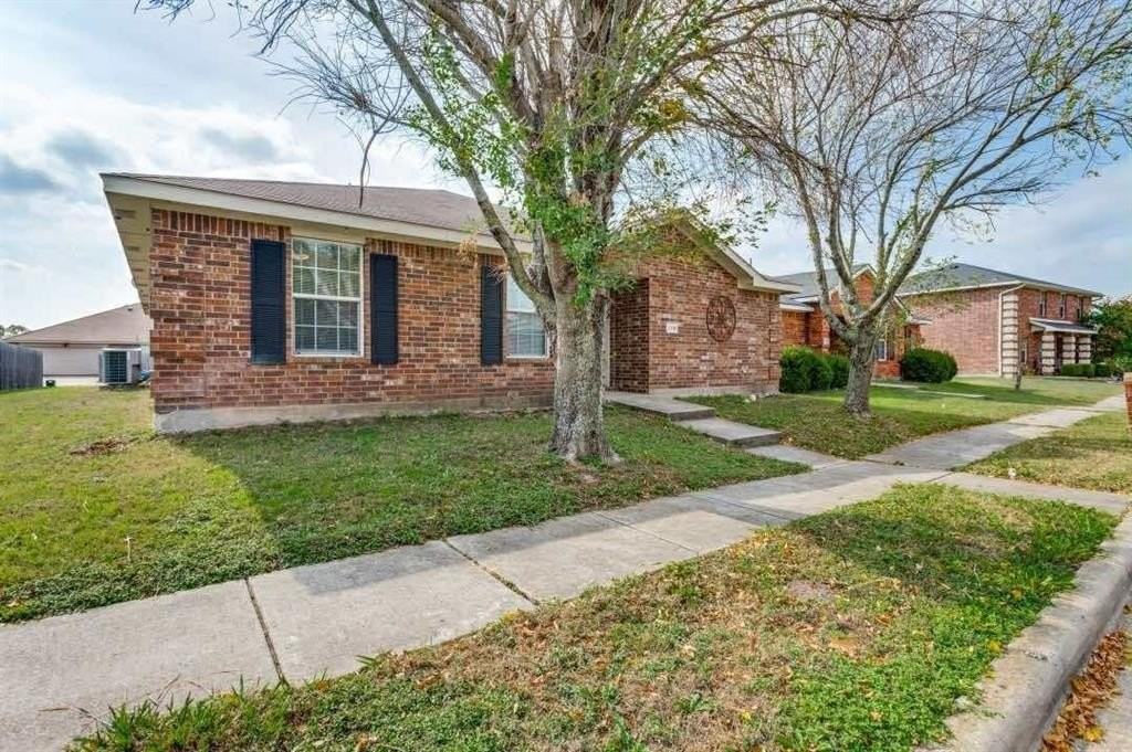 2118 Augusta St - Photo 4 of 25