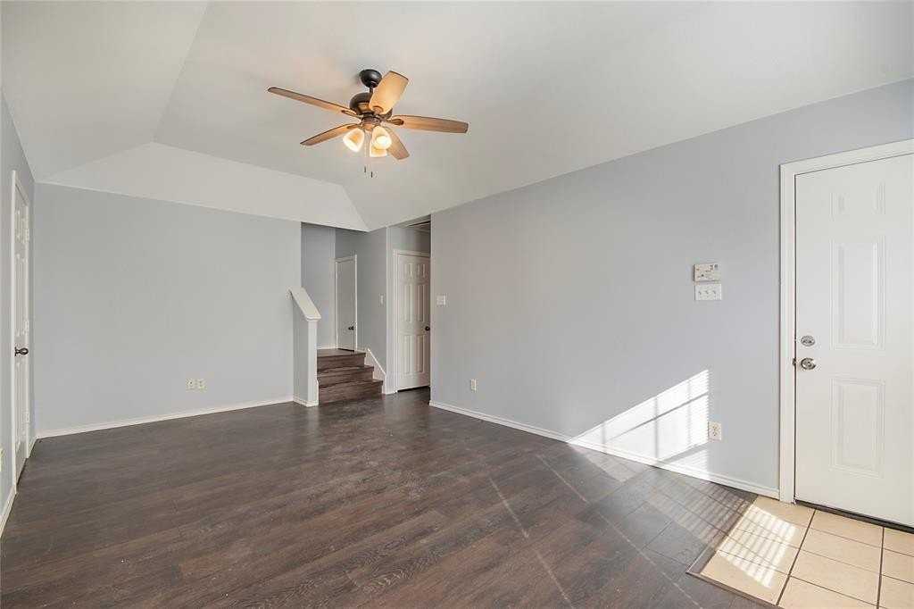 1437 N Bluegrove Rd - Photo 4 of 18