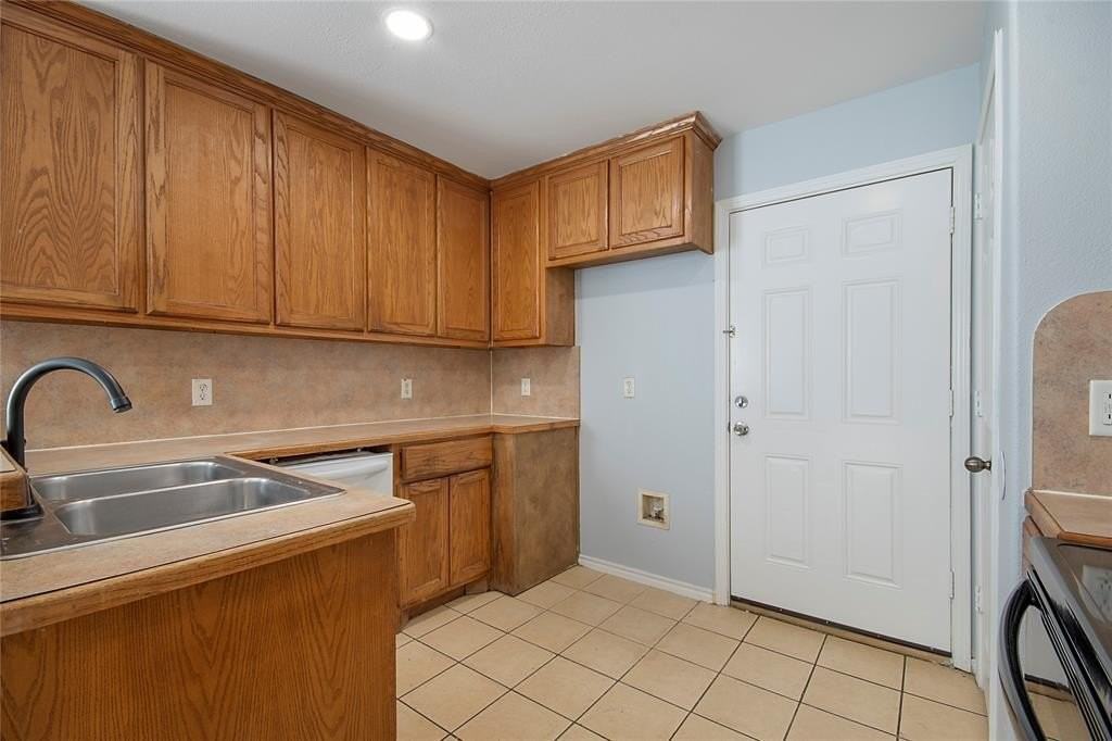 1437 N Bluegrove Rd - Photo 7 of 18