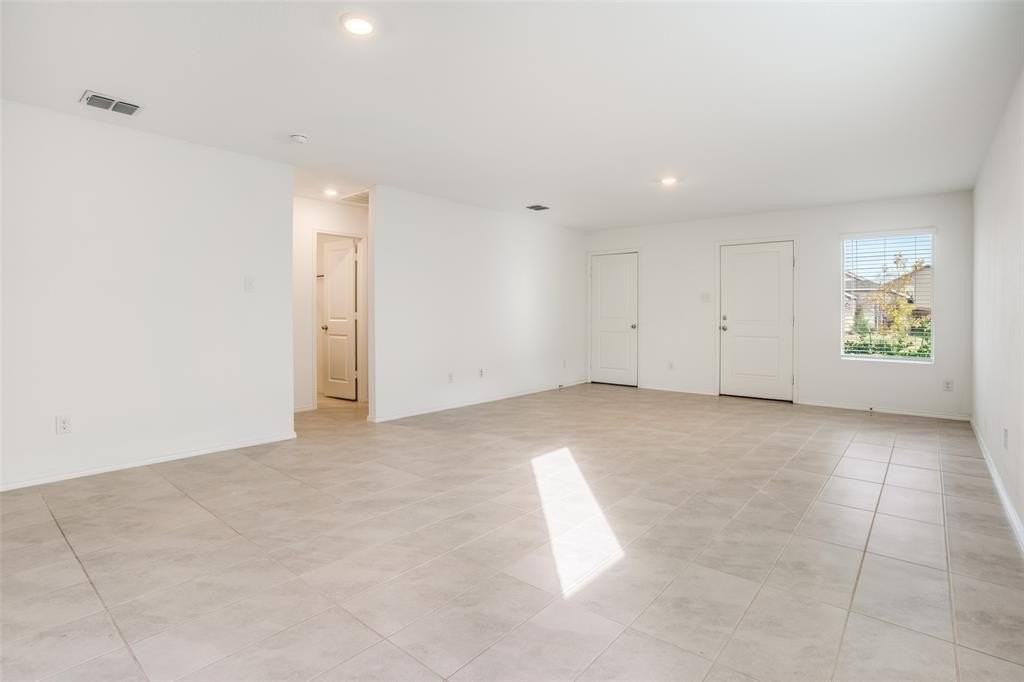 14124 Calderwood St - Photo 6 of 25