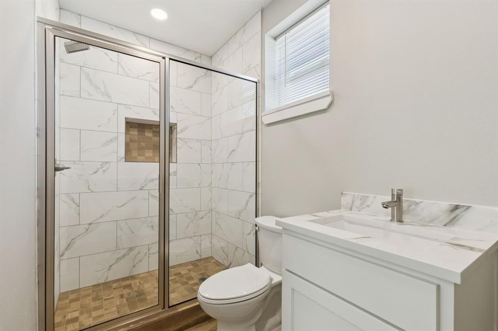 3223 Cherrywood Ave - Photo 3 of 24