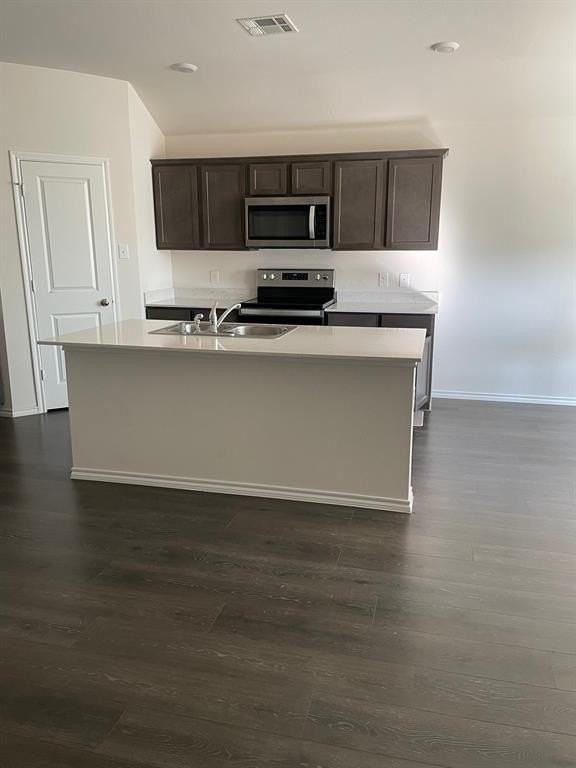 968 Glover Dr - Photo 4 of 16