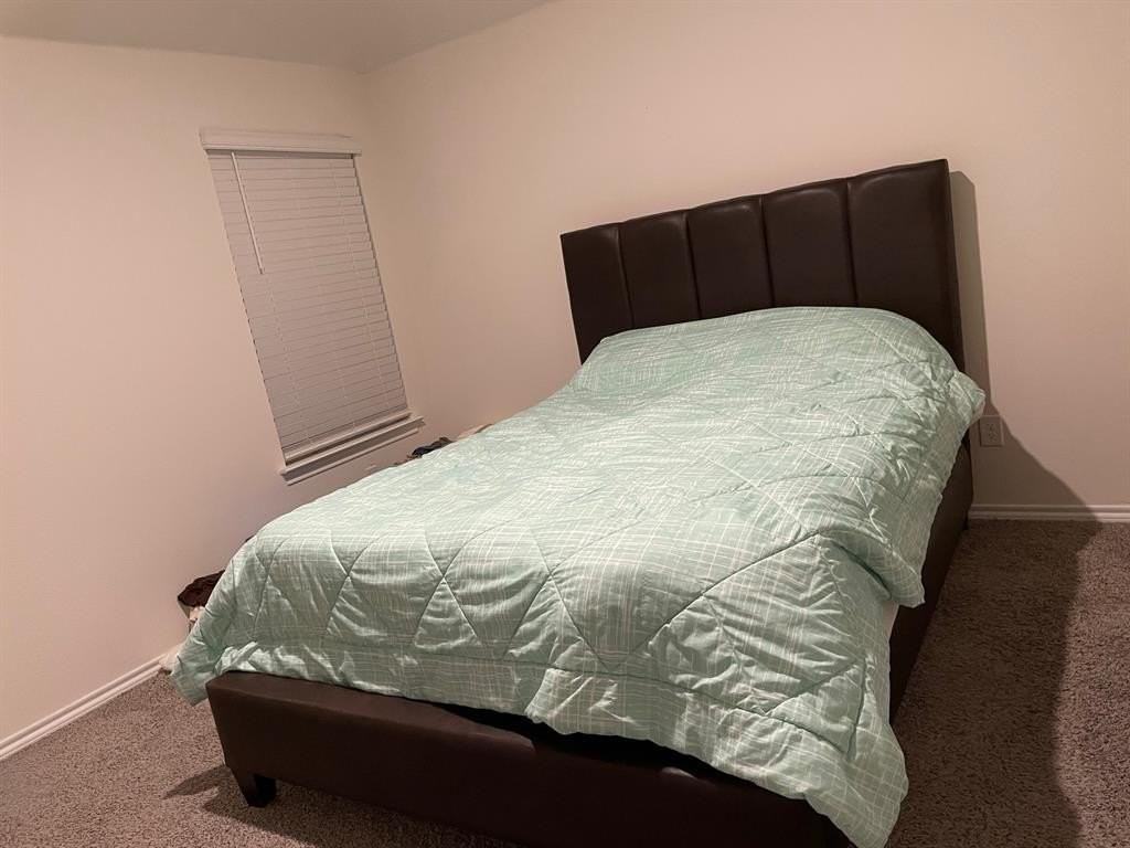 968 Glover Dr - Photo 6 of 16