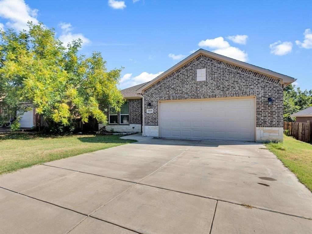 10149 Lone Eagle Dr - Photo 5 of 40