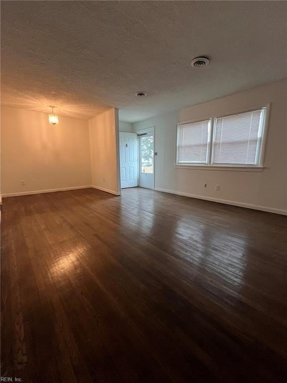 4825 81st St - Photo 2 of 6