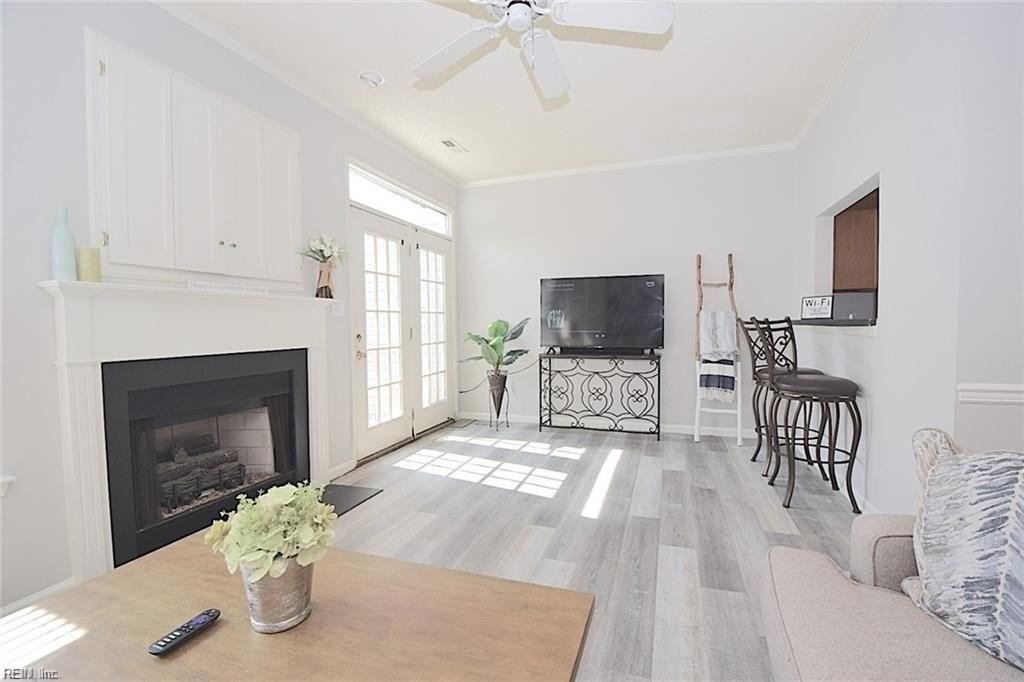 2505 Hartley St - Photo 4 of 24