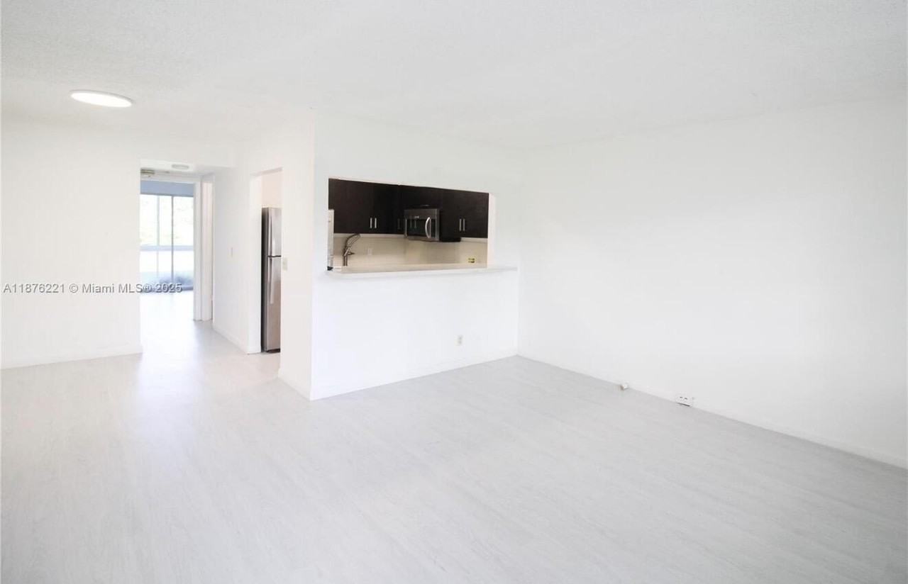 319 Newport v #319 - Photo 2 of 10