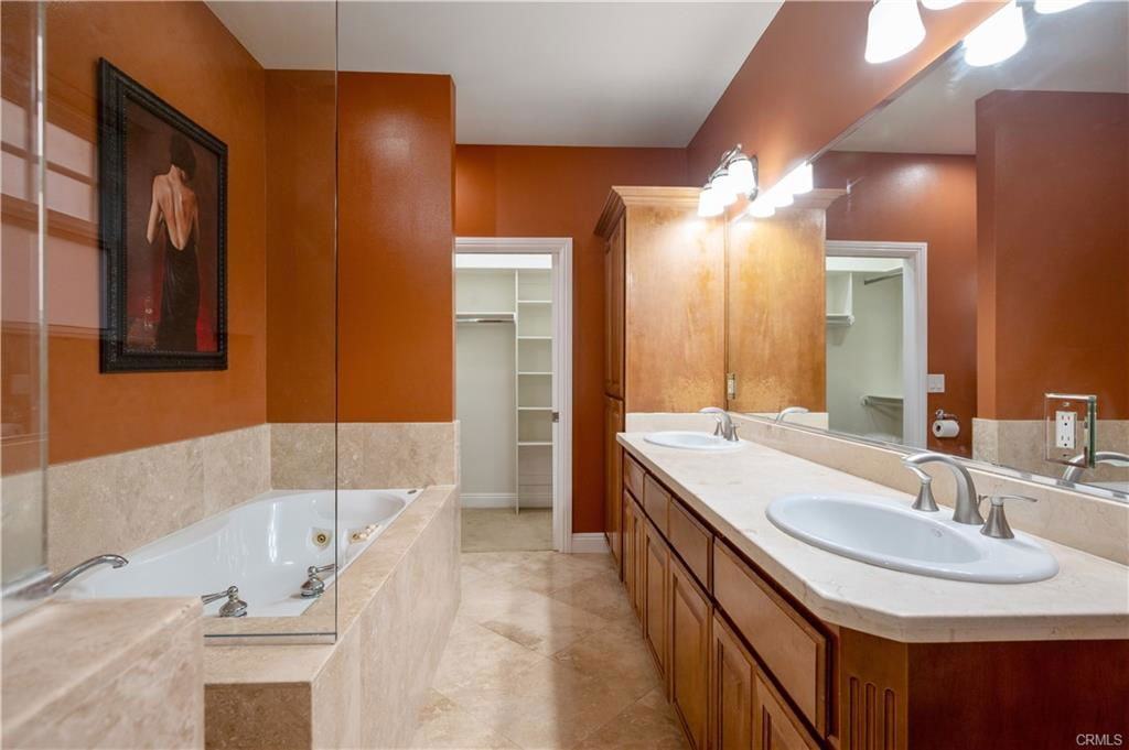 3533 South Kerckhoff Avenue - Photo 2 of 8