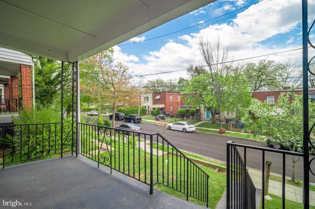 2014 Savannah Pl Se - Photo 4 of 22