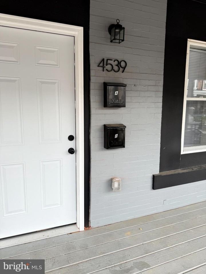 4539 North 18th Street - Photo 3 of 25