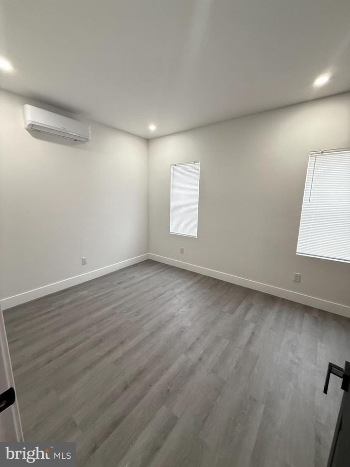 4539 North 18th Street - Photo 6 of 25