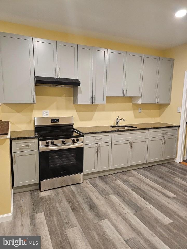 1535 North 60th Street #A - Photo 3 of 11