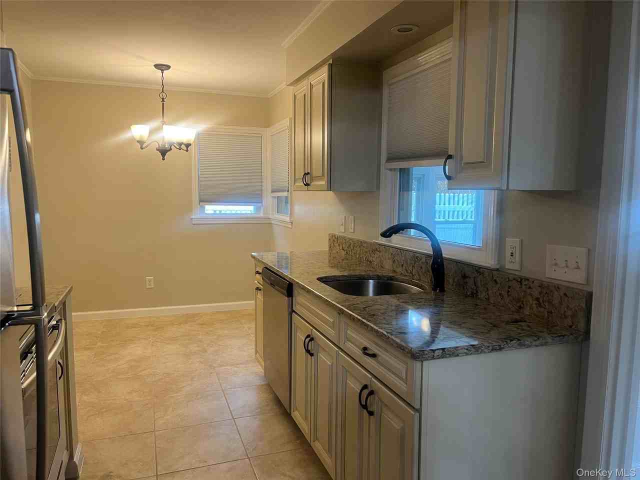 3616 Jerusalem Ave - Photo 3 of 13