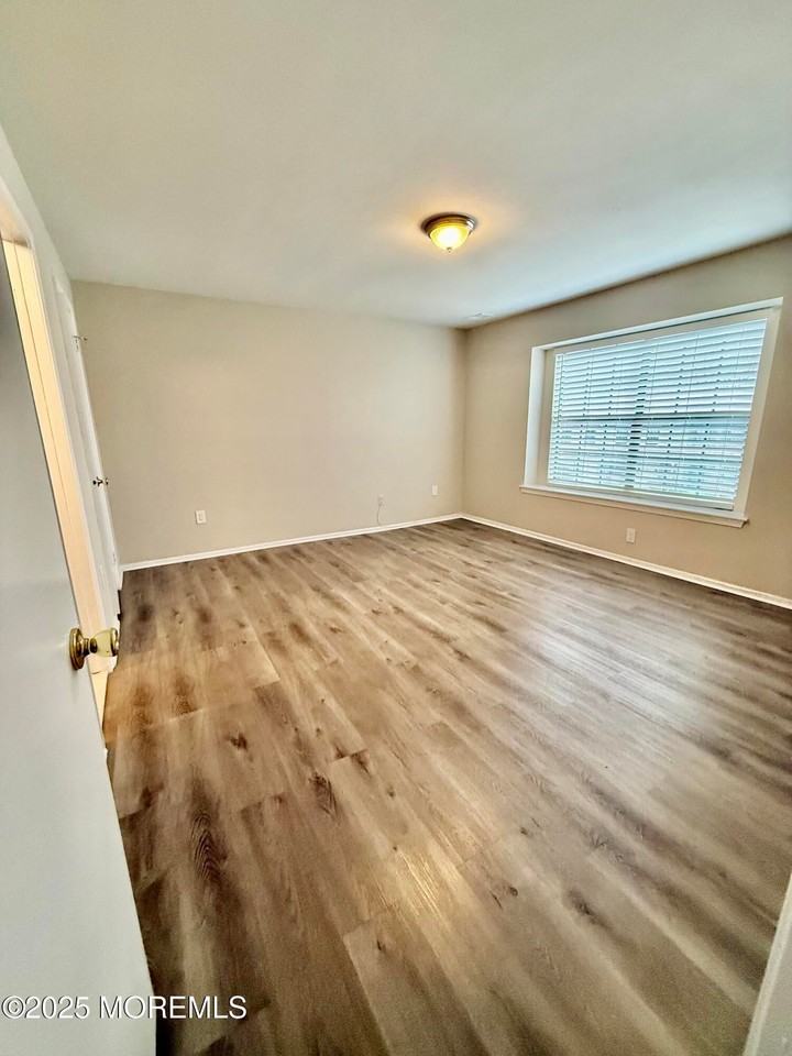 15 Interlaken Ct - Photo 7 of 15