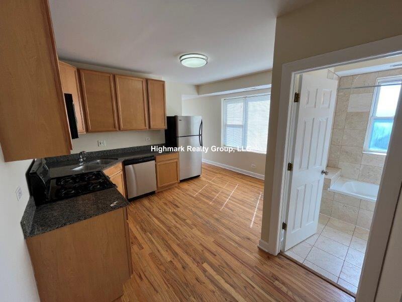 4606 North Monticello Avenue #3SA - Photo 5 of 9