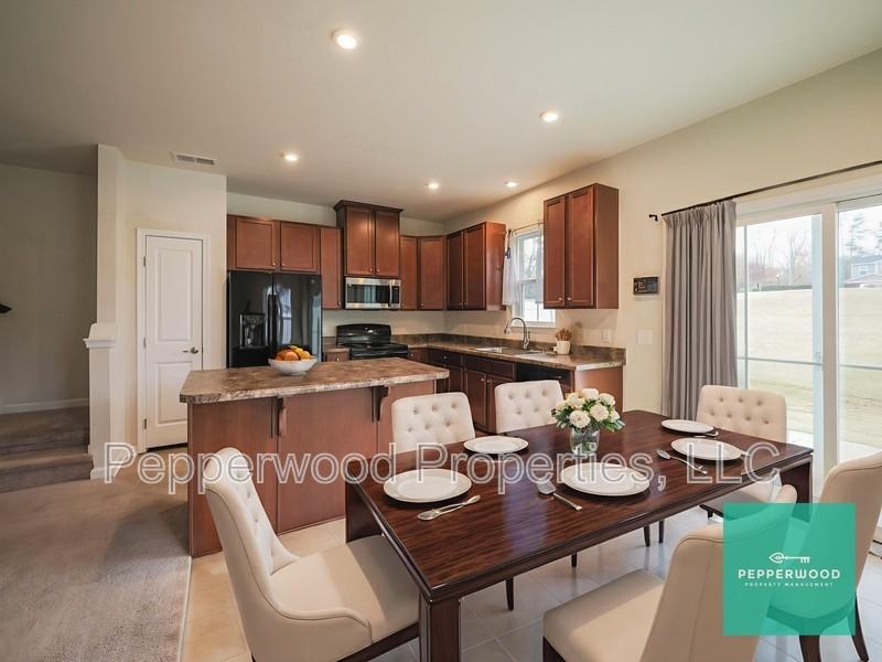 411 Triple Crown Way - Photo 3 of 20