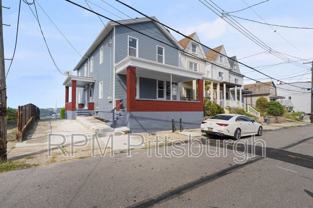 2721 Cobden Street - Photo 1 of 1