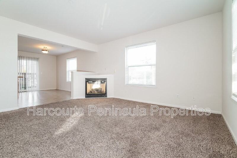 111 Rainier Ave #3 - Photo 6 of 36