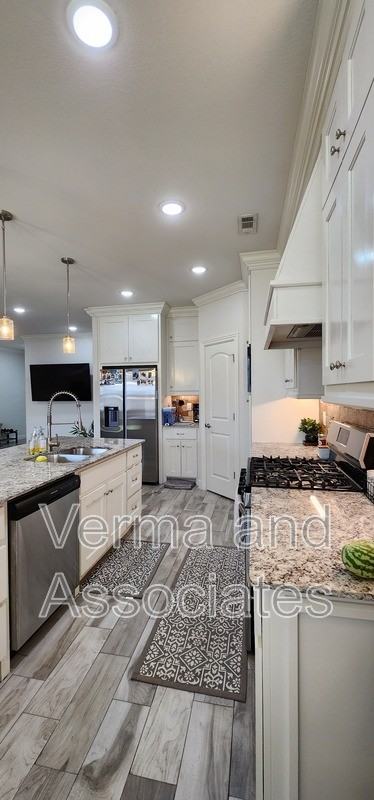 1001 Ashmore Landing Loop - Photo 2 of 29