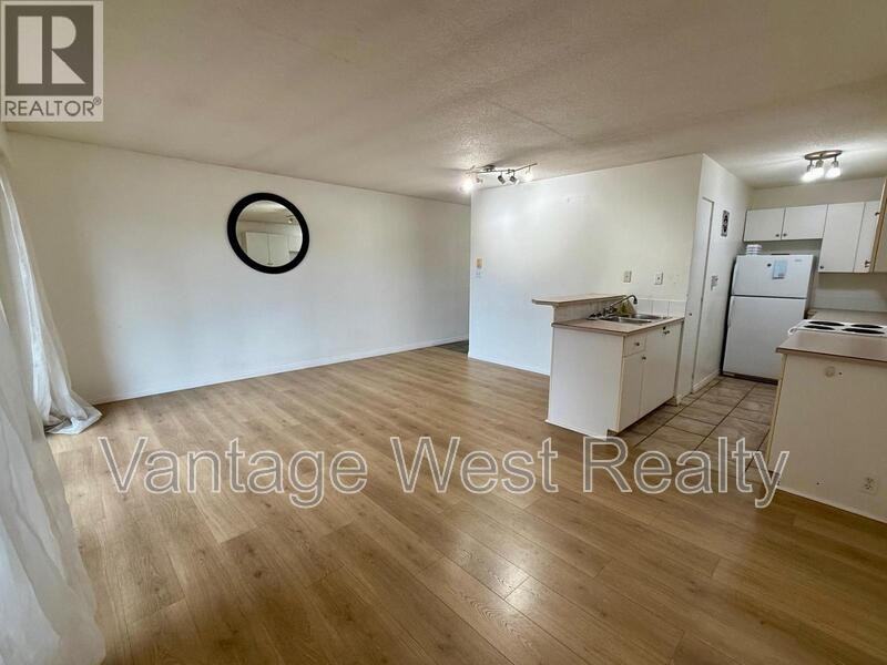 303-1761 Pandosy Street - Photo 3 of 19