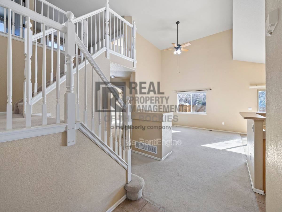 509 Jansen Drive - Photo 2 of 10