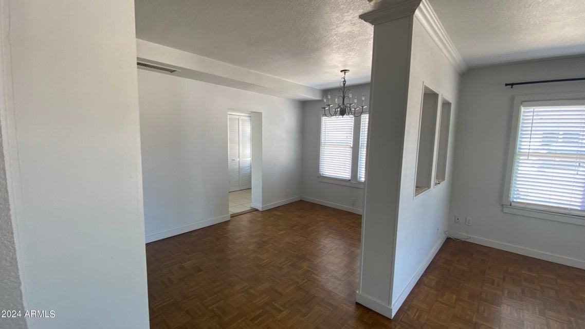 1714 N 17th Ave - Photo 4 of 23