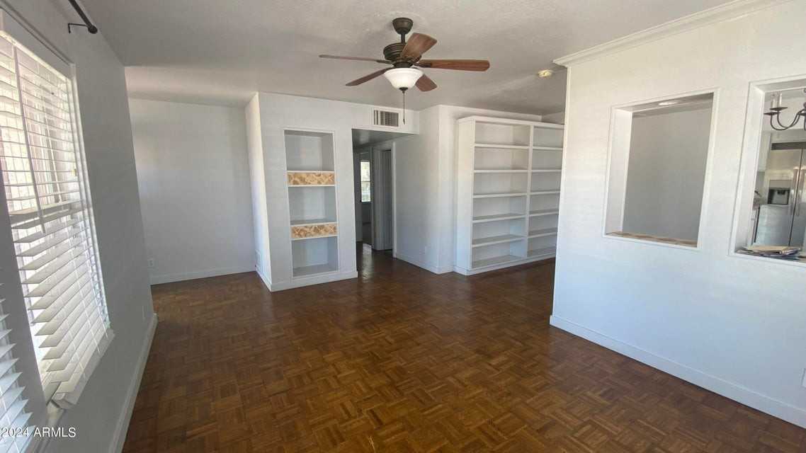 1714 N 17th Ave - Photo 5 of 23