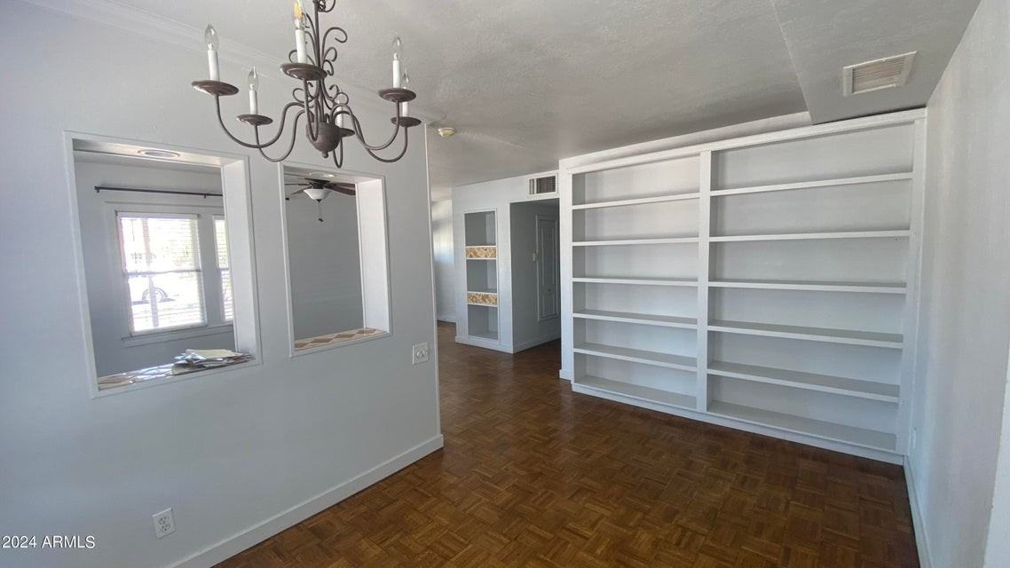 1714 N 17th Ave - Photo 7 of 23