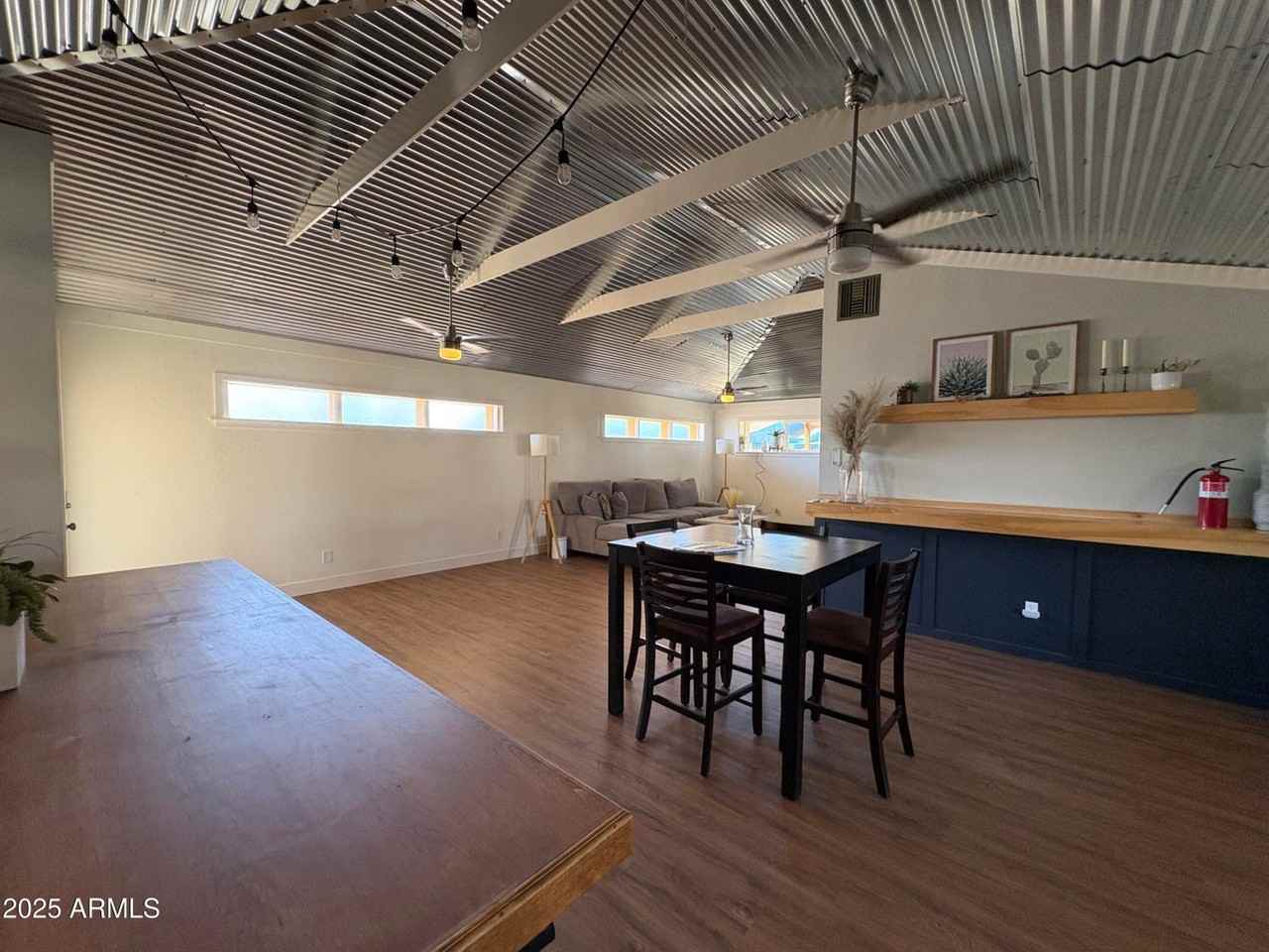 422 West Eva Street - Photo 5 of 50