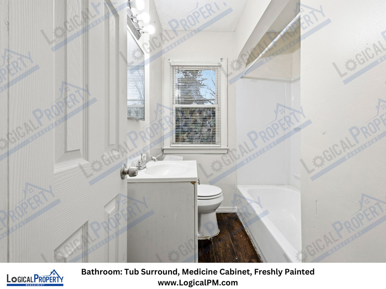 18205 Stout St - Photo 3 of 11