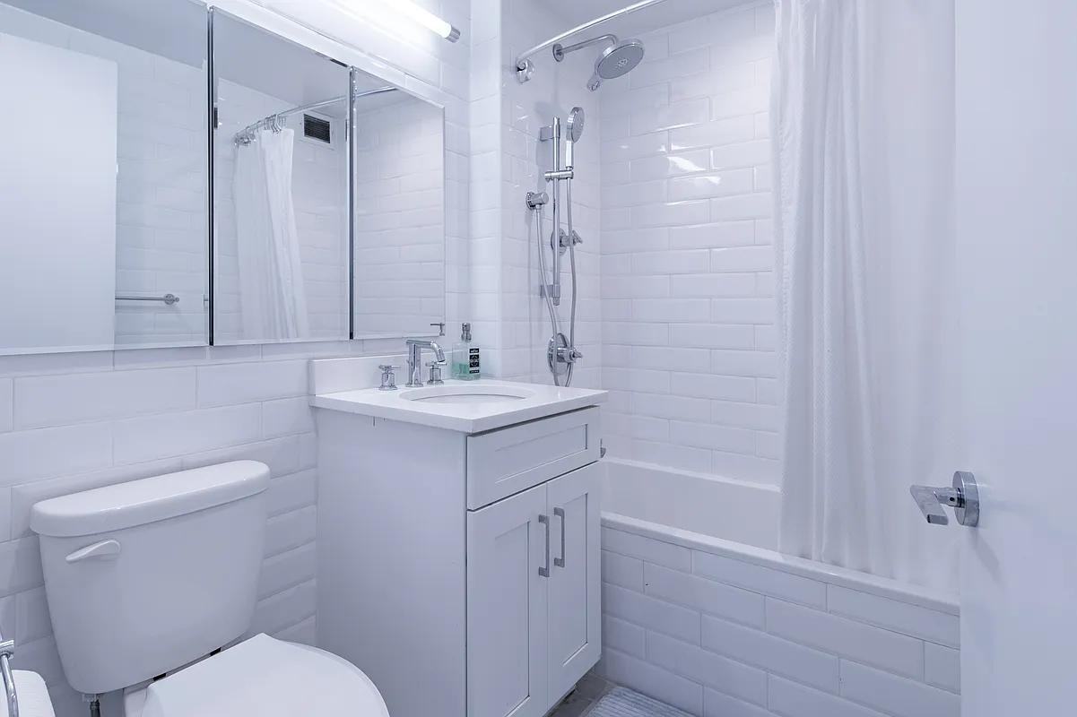 1325 5Th Ave - Photo 3 of 8