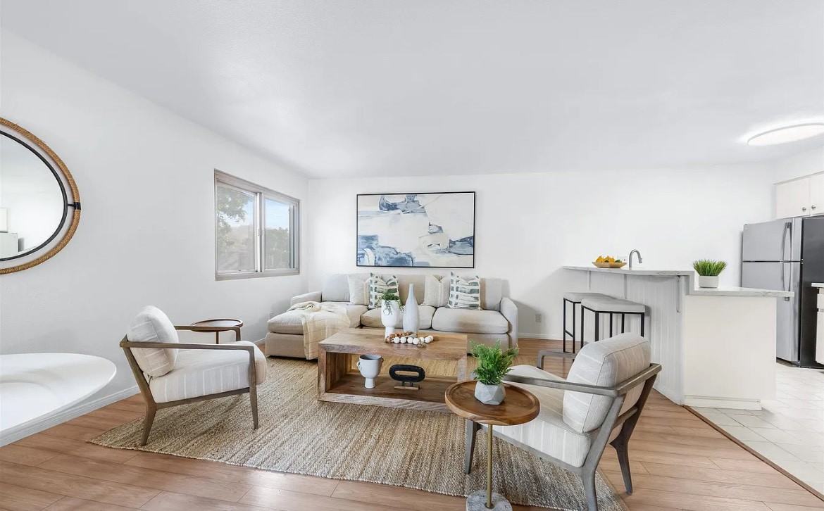 2636 Worden St - Photo 2 of 14