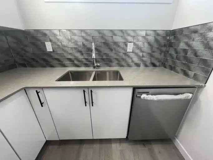 2234 Muckleplum Cres Sw - Photo 2 of 16