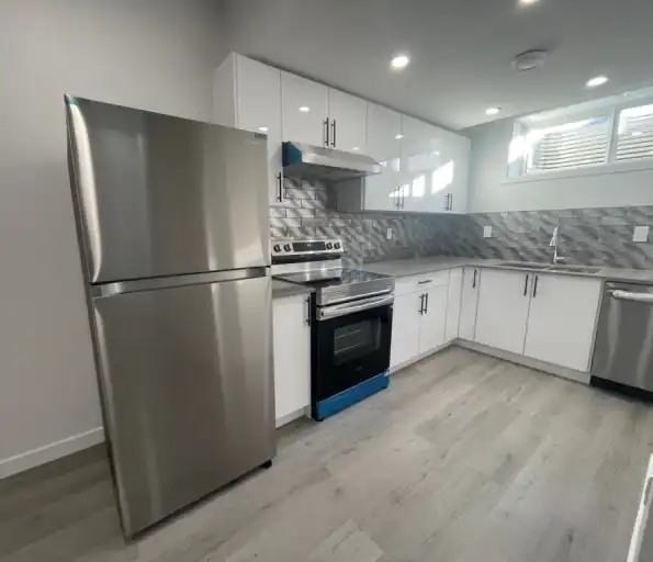 2234 Muckleplum Cres Sw - Photo 3 of 16