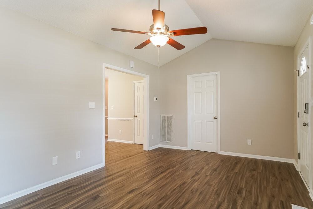 1024 Holly Pointe Dr - Photo 5 of 16