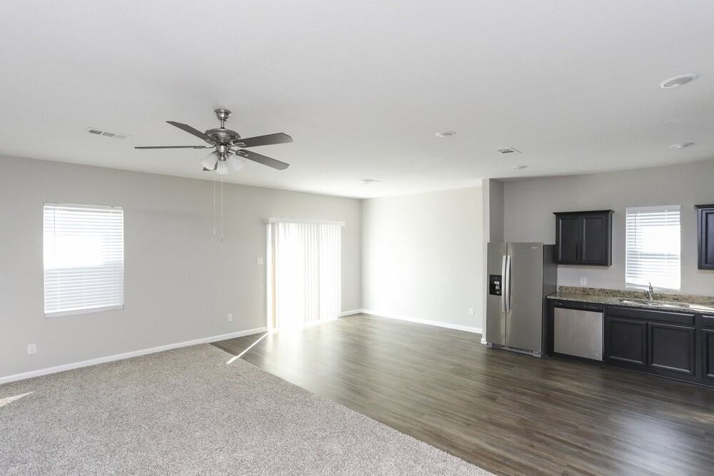 7015 London Fog Dr - Photo 4 of 15