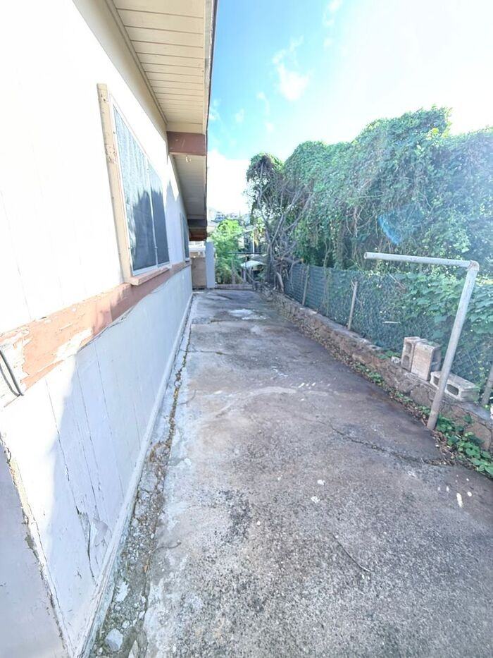 3842 Salt Lake Boulevard - Photo 7 of 7