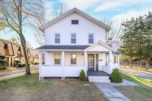 featured image of 6 Fremont Place