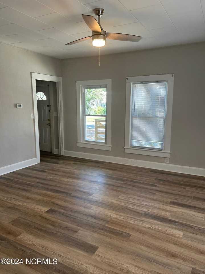 240 W New Hampshire Ave - Photo 6 of 38