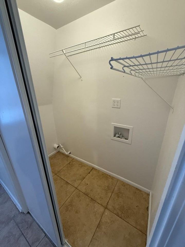 610 E Agua Fria Ln - Photo 4 of 5