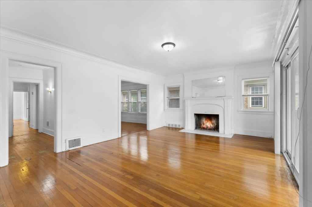 1410 Glynn Ct - Photo 3 of 16