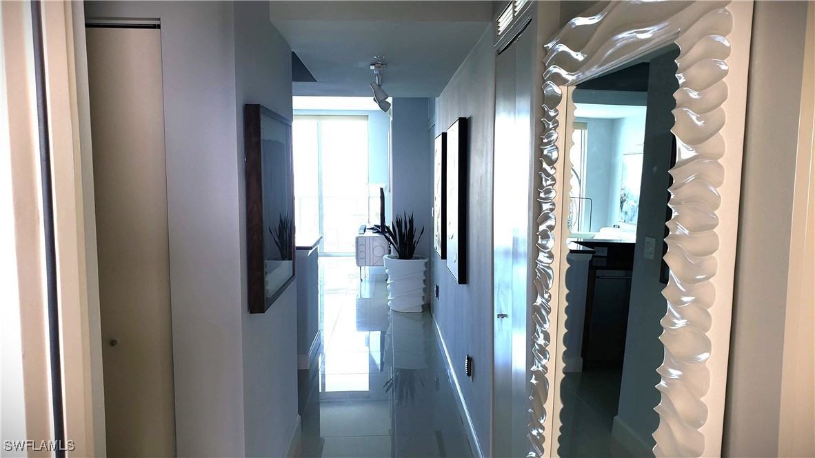 3000 Oasis Grand Boulevard #3000-1806 - Photo 4 of 50