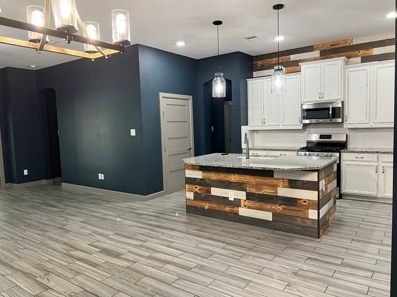 211 Pleasant Hill Way #211 - Photo 2 of 33