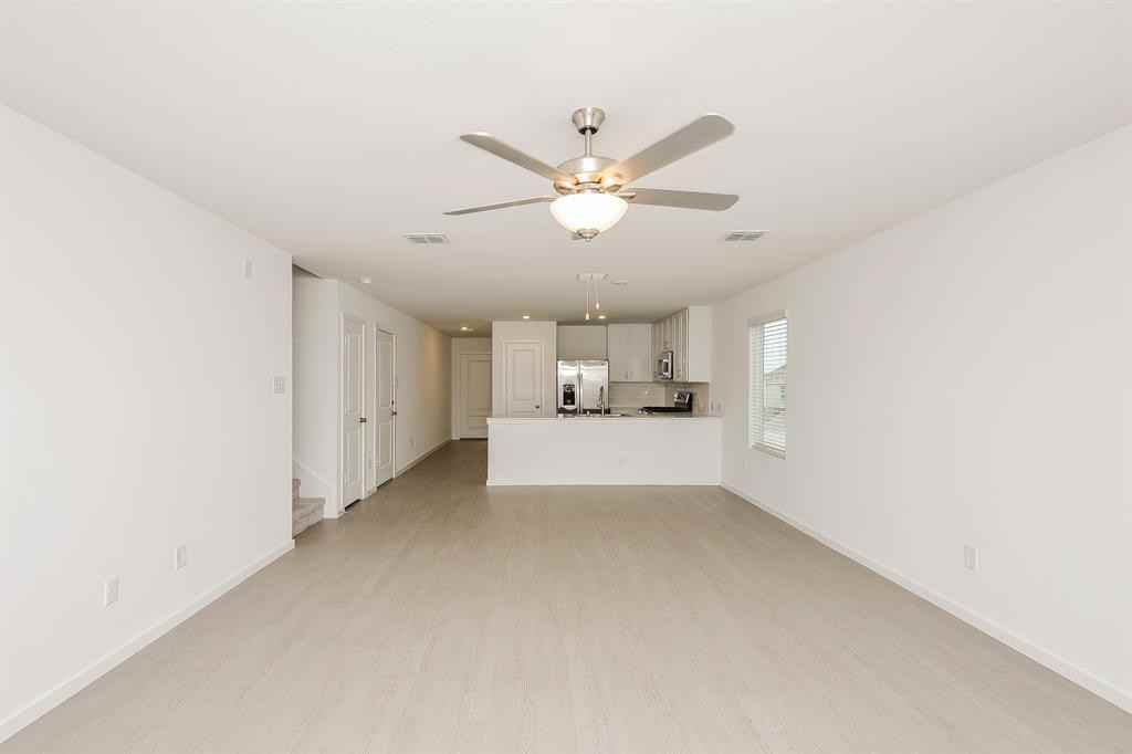 2752 Mistwood Dr #2752 - Photo 3 of 16