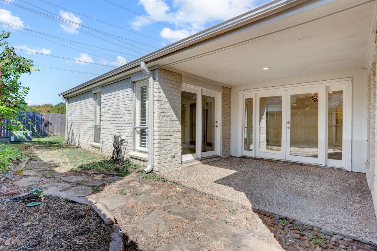 15 Bendwood Drive #15 - Photo 2 of 27